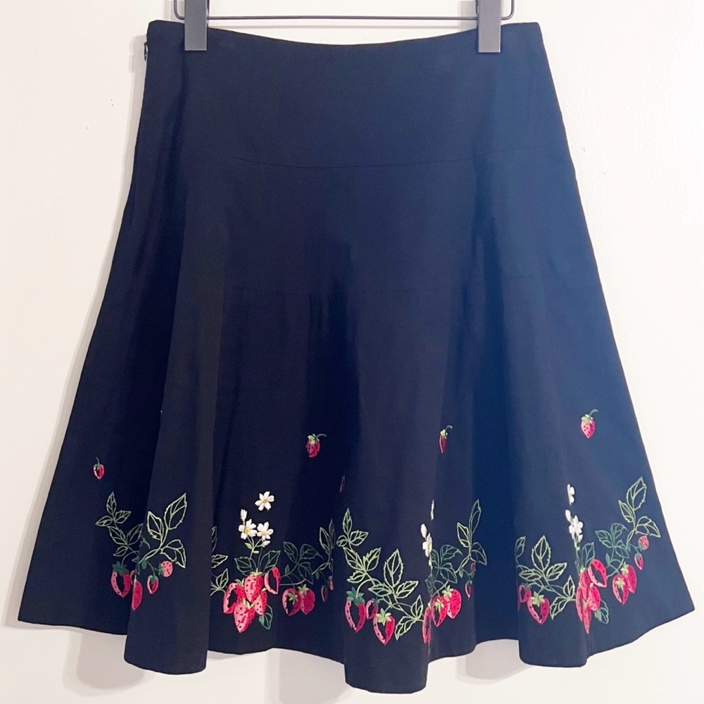 Anthropologie elevens Black Skirt Strawberries Floral Embroidered Embellishments - Picture 5 of 6
